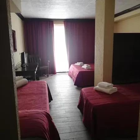 Tavernier Готель 3*