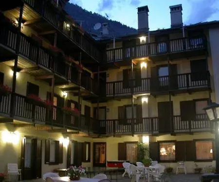 Otel Tavernier 3*