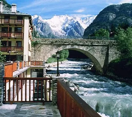 Tavernier Hotel Courmayeur