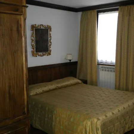 Отель Tavernier Курмайор