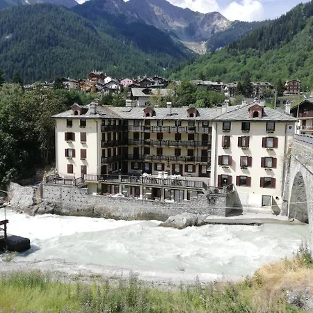 Tavernier Hotel 3*