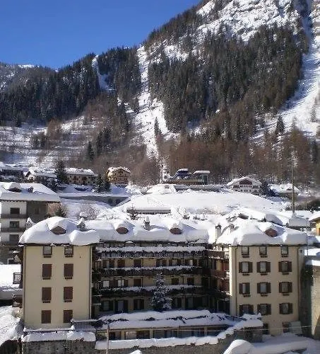 Tavernier Курмайор